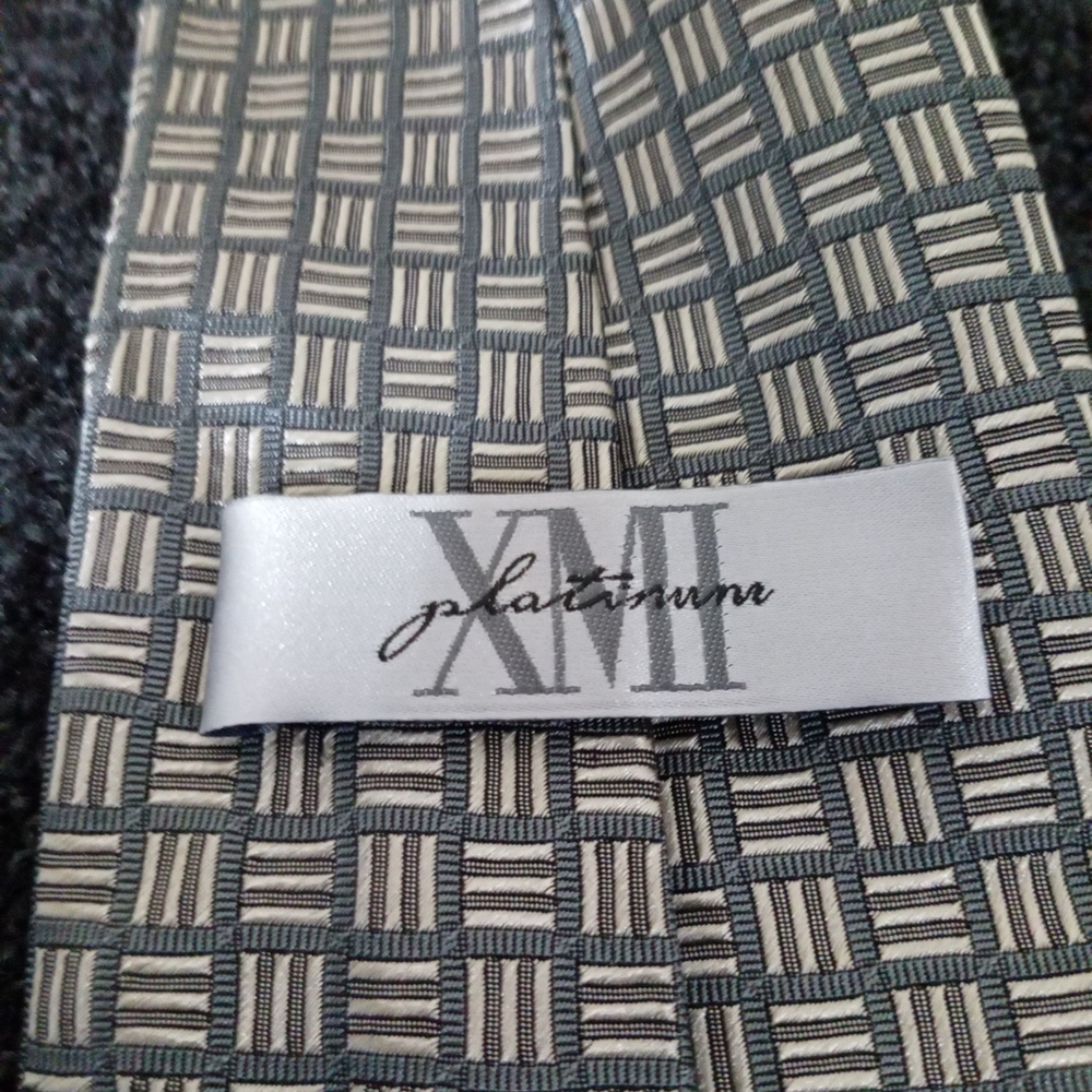 Men's Gray Geometric Pattern Tie - image 4